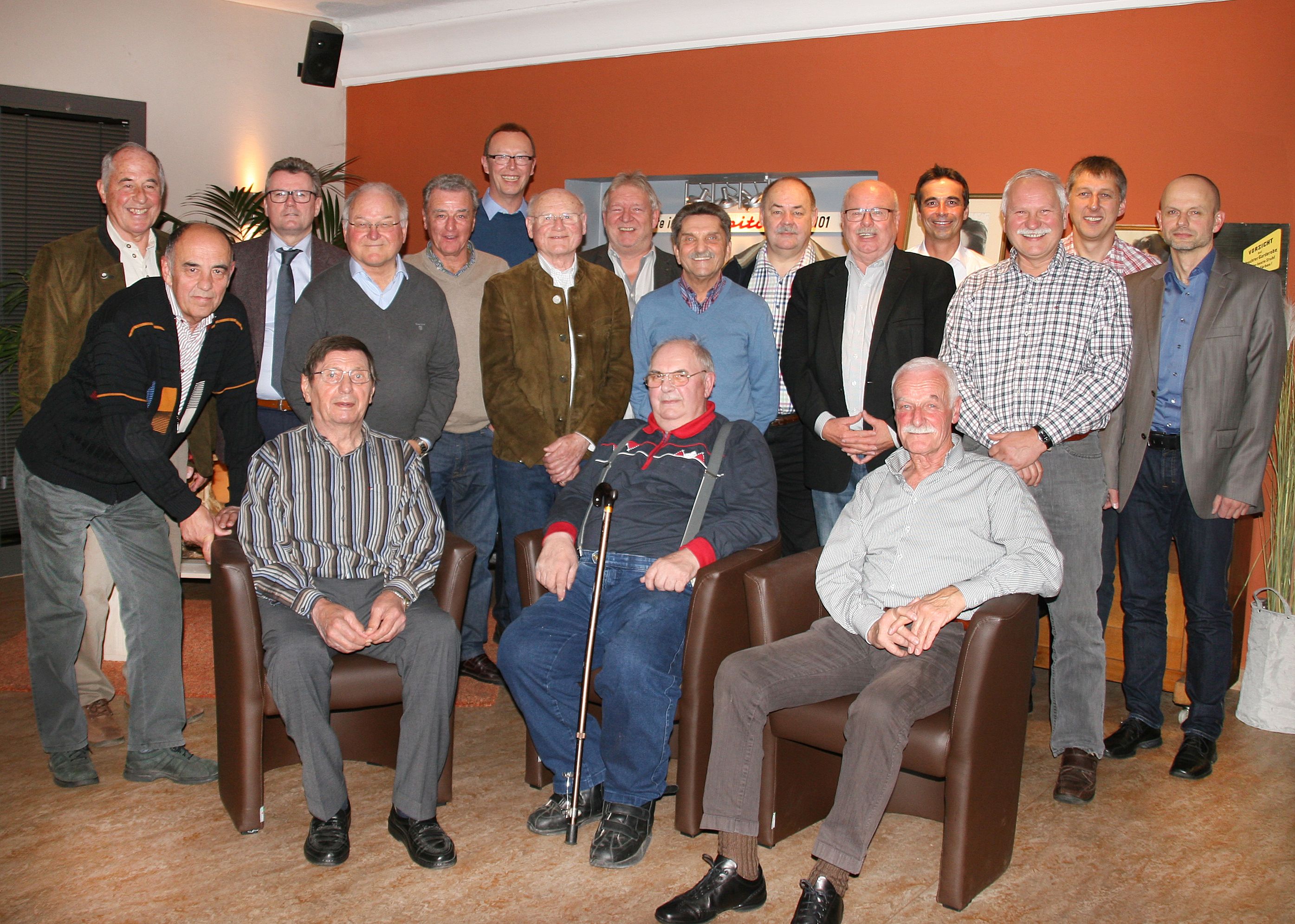 40-Jahre-AH-Gruppenbild.jpg